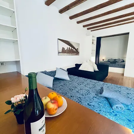 Bed and breakfast Nou De La Rambla 1 *